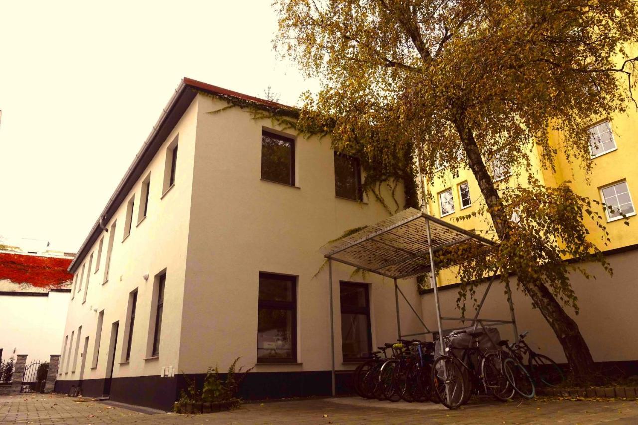 Studio U Parkplatz, Zentrale Ruhelage Neben Grunoase Appartamento Vienna Esterno foto
