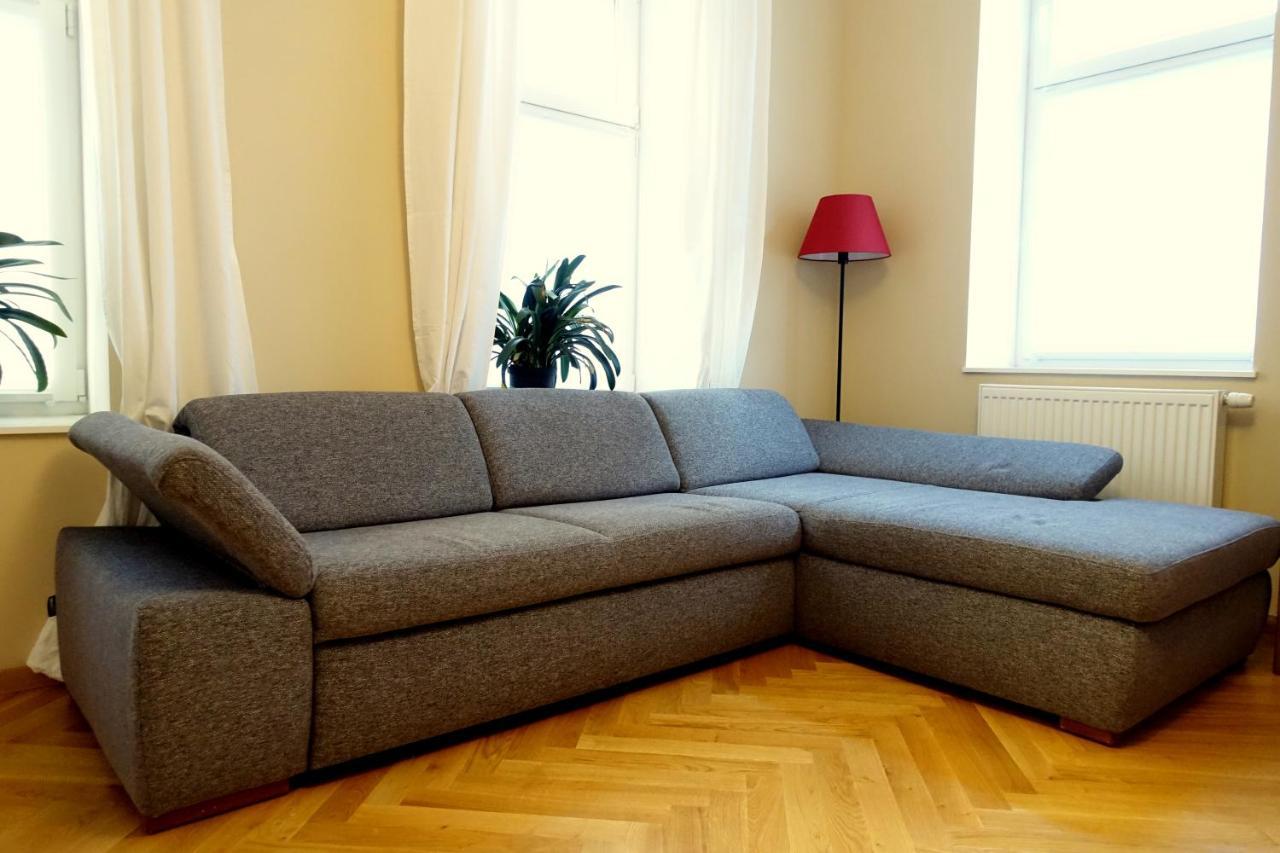 Studio U Parkplatz, Zentrale Ruhelage Neben Grunoase Appartamento Vienna Esterno foto